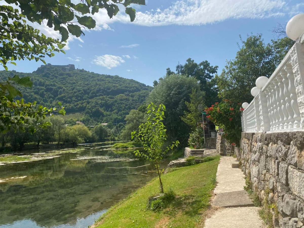 Villa Dino Kulen Vakuf Esterno foto