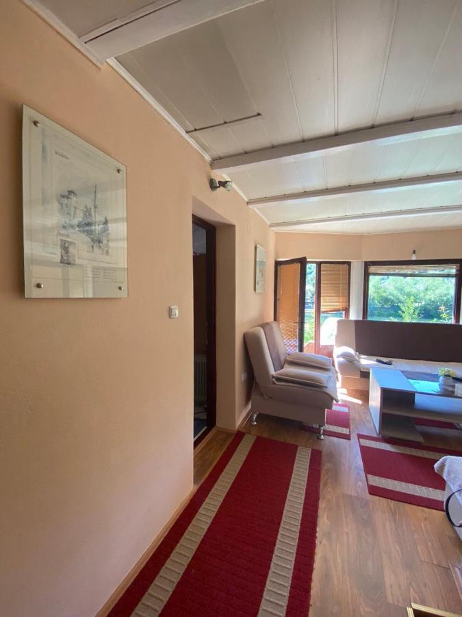 Villa Dino Kulen Vakuf Esterno foto