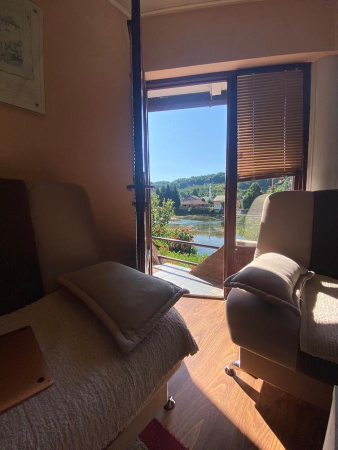 Villa Dino Kulen Vakuf Esterno foto
