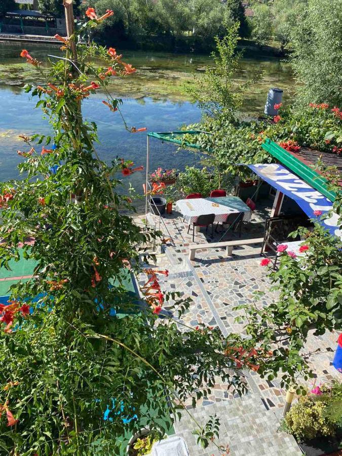 Villa Dino Kulen Vakuf Esterno foto