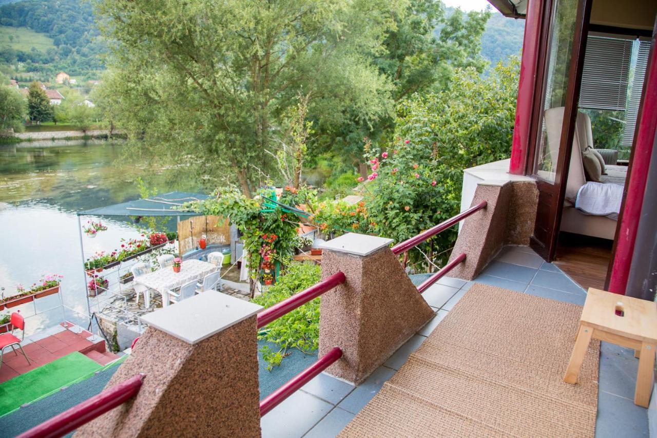 Villa Dino Kulen Vakuf Esterno foto